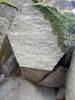 Znojemsko - pyramidy, pravidelně vyříznutý kamenný prvek